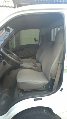 Caminhão HR diesel muito novo pronto para trabalhar