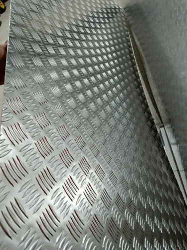 Chapa de alumínio xadrez 