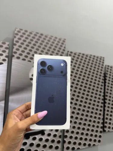 iPhone 17 PRO MAX 256GB - novo )08/07 na cor azul