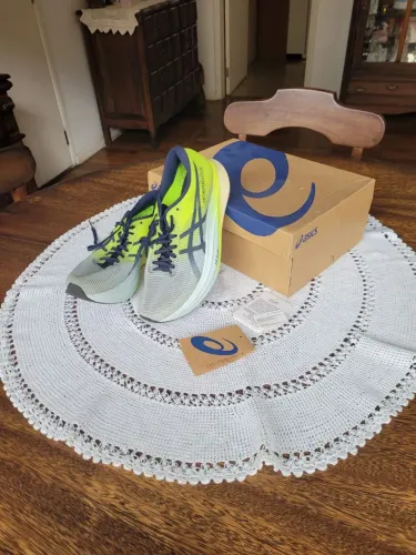 ASICS Metaspeed Edge Plus<br>R$ 1.300