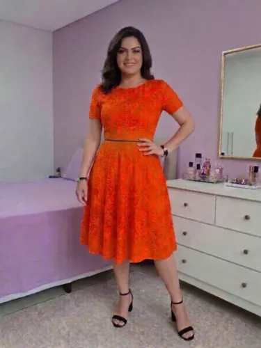 Vestido laranja Midi GG semi novo
