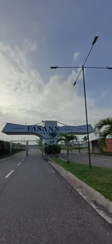Transfiro Lote no Condomínio Fasann Ville, pronto para construir.