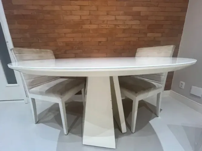 Linda mesa de jantar redonda em laca branca com tampo em laca/vidro com 1,20 (SEM CADEIRA)