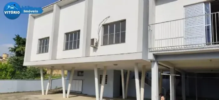 Casa á Venda no Centro de São Roque !