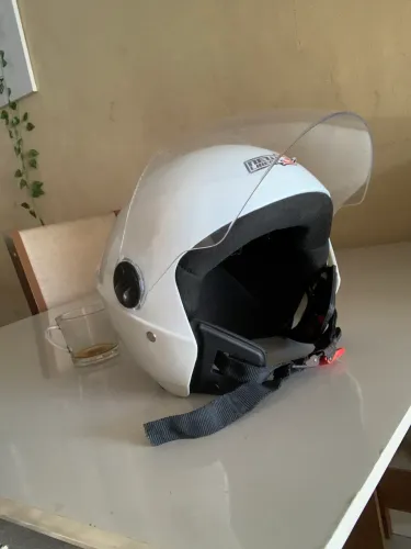 Capacete
