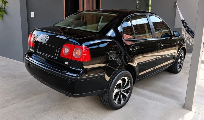 Volkswagen Polo Sedan 1.6 MI Total Flex 8V 4P 2009