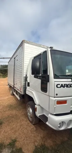 Ford cargo 816, baú carga seca