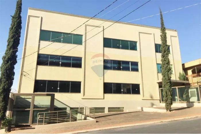 Prédio comercial para alugar 1.600m² Jd São Luiz