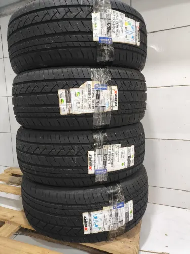 4 Pneus , 235/45zr18 98w xl ,xBRI sport+2. ideal para Ford fusion