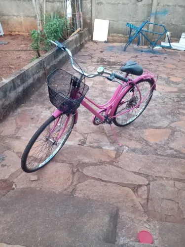 Vendo está linda bicleta Caloi brisa dos anos 90 valor mil reais verdadeira relíquia atzp