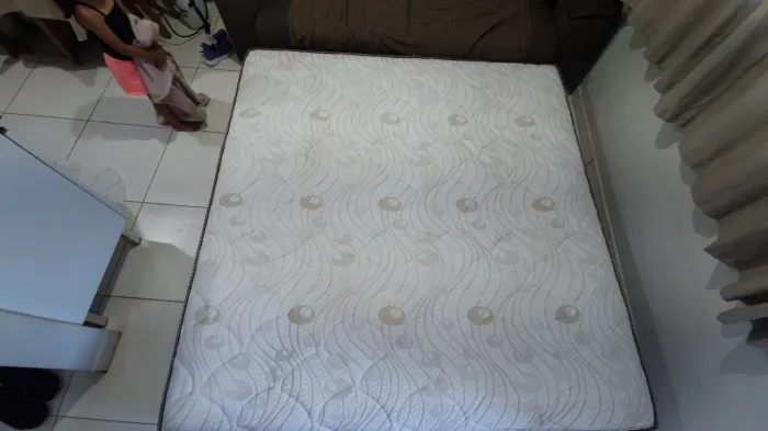 Vendo colchão King size 