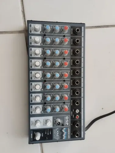 Mesa de som