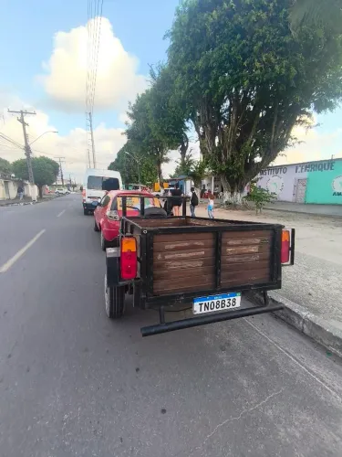 Reboque carrocinha para carro emplacado