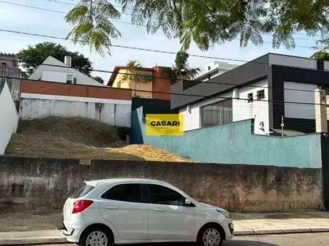 Terreno à Venda no Jardim São Caetano, São Bernardo do Campo: O Local Perfeito para o Seu
