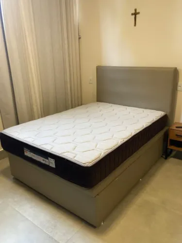 Cama de Casal Baú Ortobom + Colchão Pró Saúde Superpocket e cabeceira