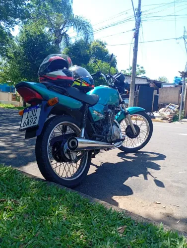 Vendo cg Titan 125ks 2002