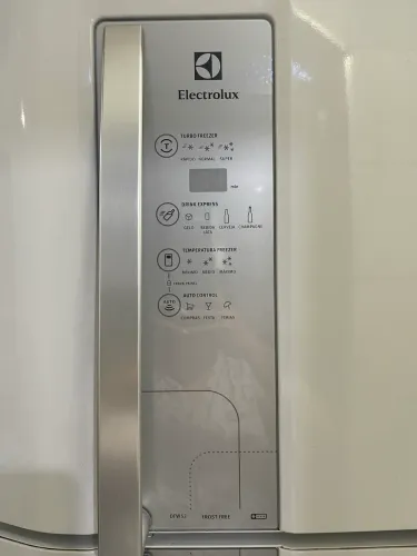 Refrigerador e freezer Electrolux