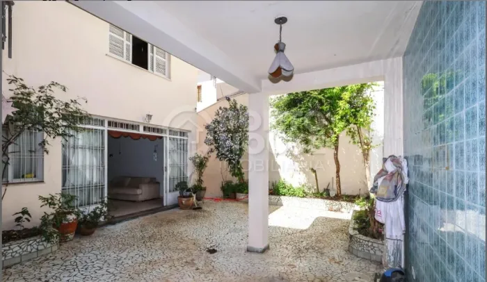 Sobrado a venda e locação na Vila Mariana 3 dormitórios 1 suite 2 vagas quintal