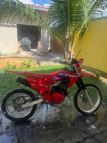 Moto para trilha