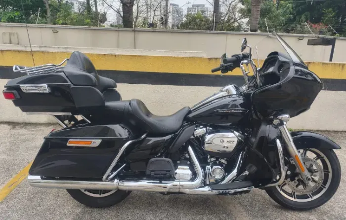 Road Glide Ultra 2018 - Impecável - Baixo Km