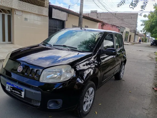 Fiat Uno Vivace Celeb. 1.0 EVO F.flex 8V 5P 2011