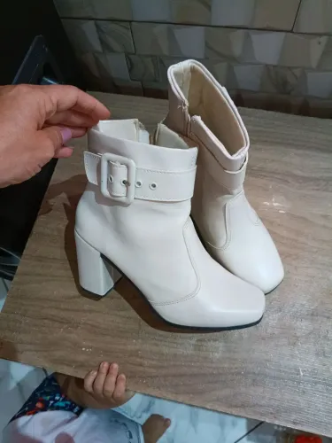Vendo essa linda bota 