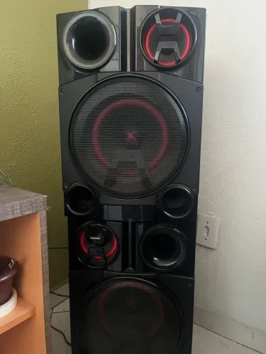 Caixa de som LG x boom