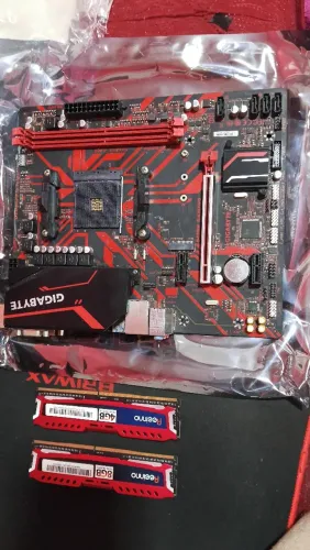 Memória ram+ placa mãe b450m da gigabyte 