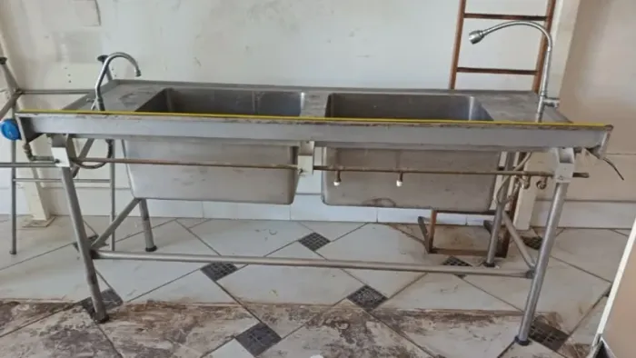 PIA INOX SEMINOVA - FORMATO EM "L" E HORIZONTAL