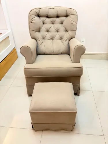 POLTRONA PARA QUARTO INFANTIL
