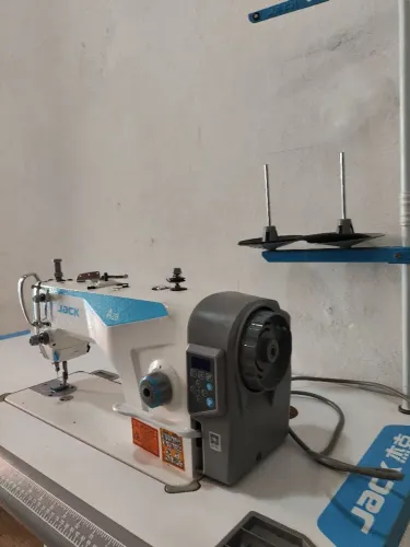 Máquina Reta Jack In-drive