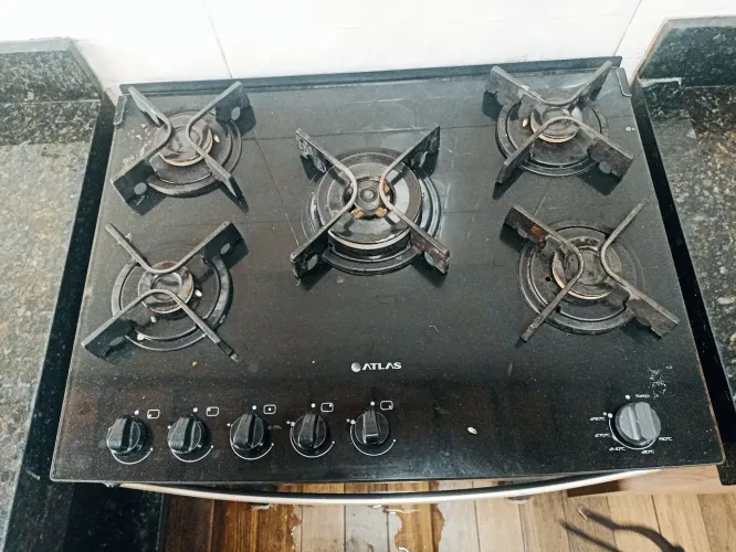 Fogão IMPERDÍVEL vidro fumê 5 bocas,forno, acendimento eletrico, td funciona perfeito