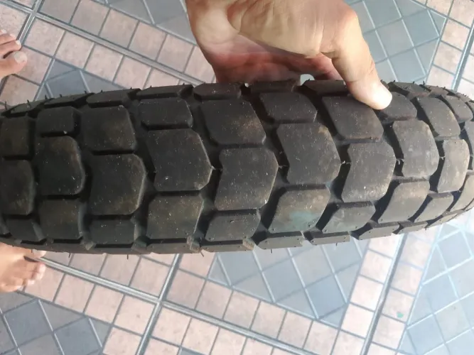 Pneu cinborg 120/90/17 estado de novo