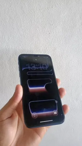 Iphone 11 na carcaça do 17