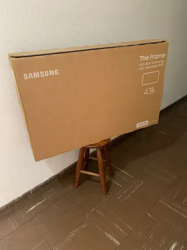 CAIXA VAZIA-Tv SAMSUNG 43? Polegadas,acompanha isopores de proteção 