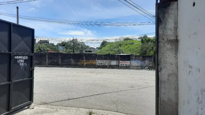 Galpão na Pavuna.