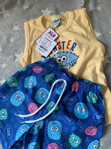 Conjunto menino