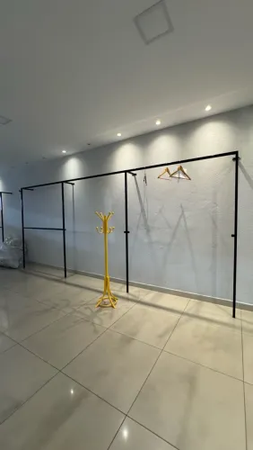 Arara de parede