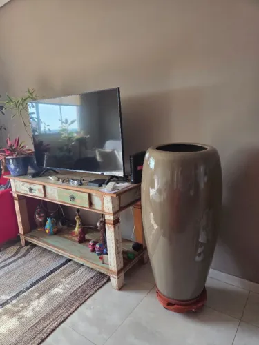 VASO PARA PLANTAS DE RESINA COM PINTURA AUTOMOTIVA