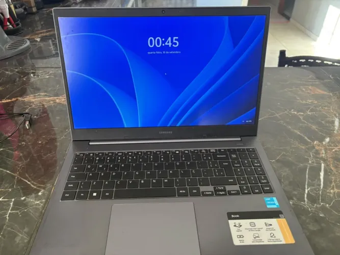 Notebook SAMSUNG BOOK 500 GB 8 ram