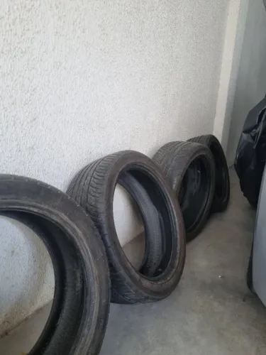 Jogo pneus Kumho aro 17