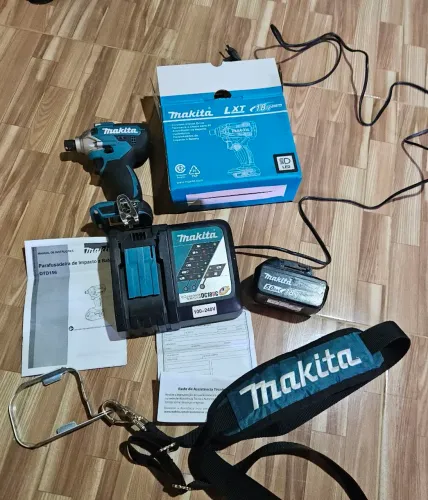 Conjunto Parafusadeira de impacto Makita