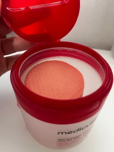 Red Succinic Acid Peeling Pad Medicube - 70 Discos (Original)