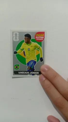 Figurinha vini jr prata
