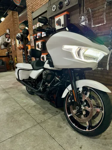 Road Glide 2024 - Impecável - 7.500km