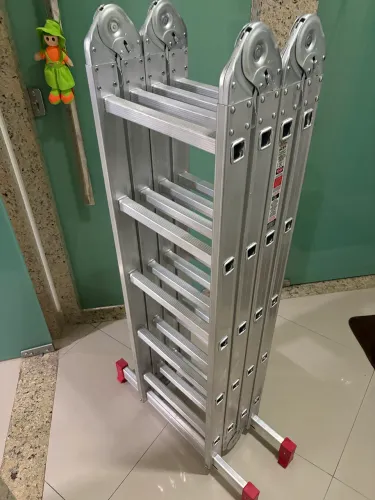 Oportunidade - Escada de Alumínio Articulada