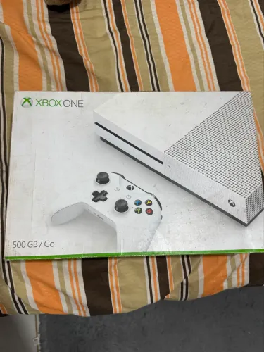 Xbox one s 500gb novo/com caixa