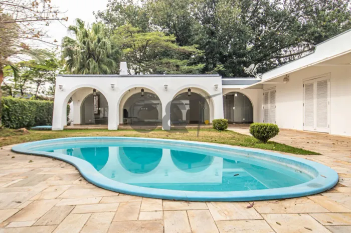 Casa Térrea - 5 Dormitórios (2 Suítes) à Venda no Jardim Marajoara - São Paulo/SP