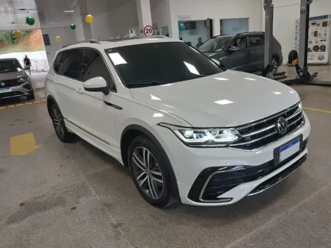 Volkswagen Tiguan Allspac R-line 300 TSI 2.0 2025