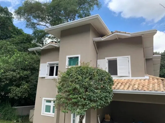 Casa com 3 dormitórios à venda, 250 m² por R$ 1.350.000,00 - Granja Viana - Carapicuíba/SP
